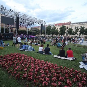 Olujno nevrijeme prekinulo koncert Damira Urbana