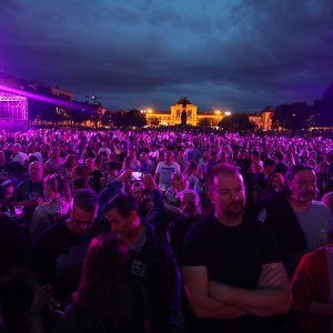 Olujno nevrijeme prekinulo koncert Damira Urbana