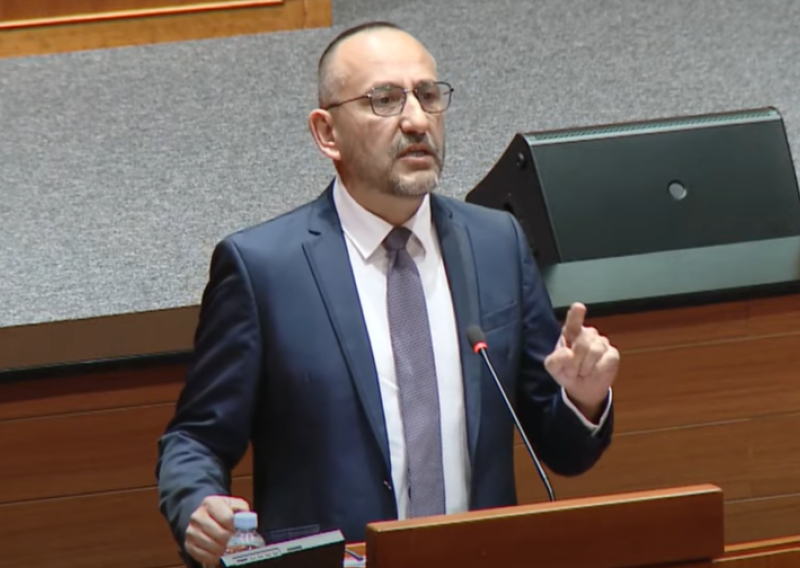 VIDEO Dabro se 'zakačio' sa SDP-ovkom Bježančević, Zekanović spominjao ChatGPT