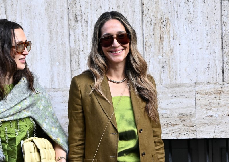 Ove haljine nikad ne izlaze iz mode: Udobne su i chic, a sjajno se slažu i s tenisicama i štiklama