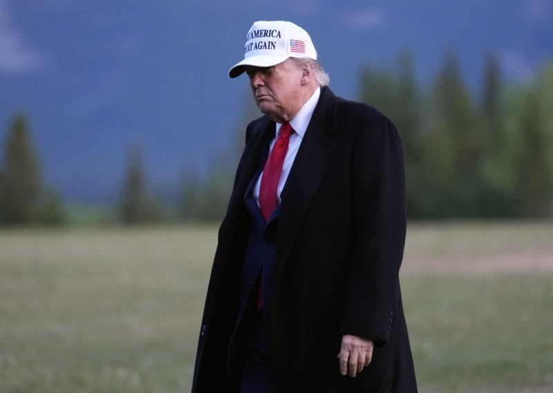 Trump kaže da 'sigurno, bez pitanja, apsolutno' postoji mogućnost ponovnog bombardiranja Irana